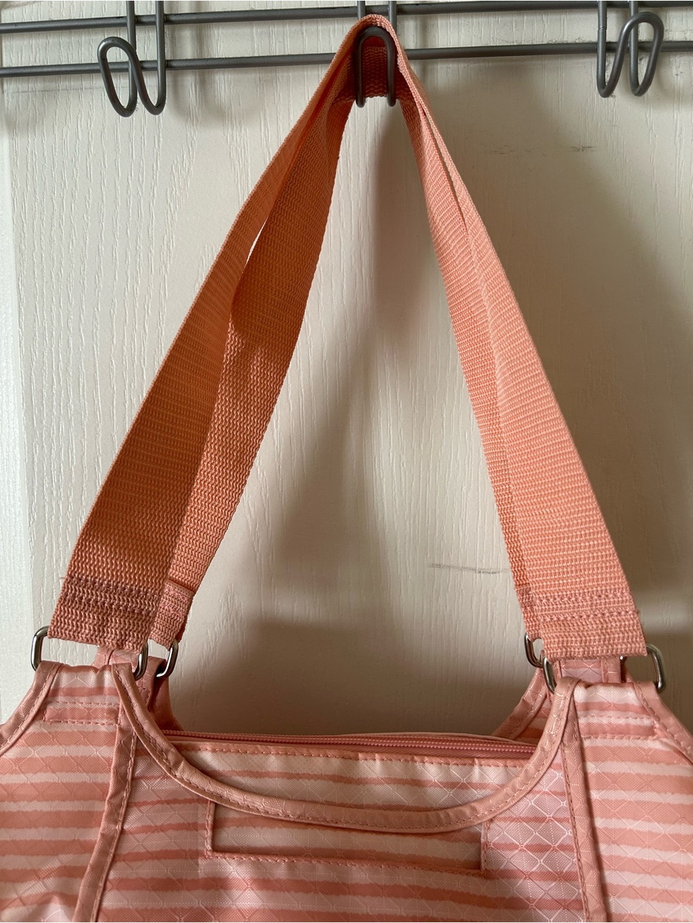 Thirty-One 31 Peach/Light Pink Stripe Big Multi Use Tote Bag - Picture 3 of 13